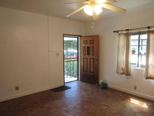 61 E Ellis St, Stockton, CA 95204