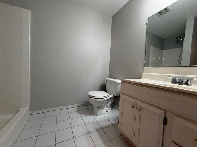 4823 S Mount Carmel, Wichita, KS 67217