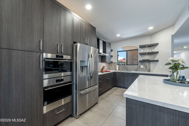 5449 N Vía Papavero, Tucson, AZ 85750