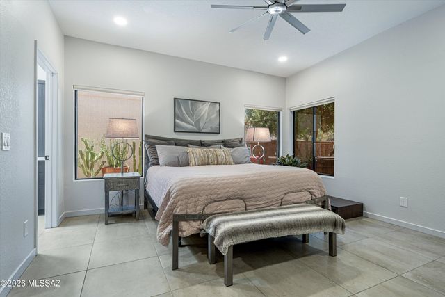 5449 N Vía Papavero, Tucson, AZ 85750