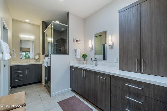 5449 N Vía Papavero, Tucson, AZ 85750