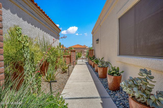5449 N Vía Papavero, Tucson, AZ 85750
