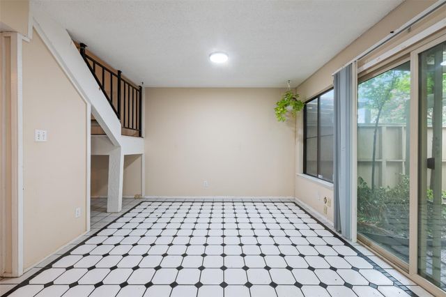 904 SILVER QUAIL LN, Austin, TX 78758