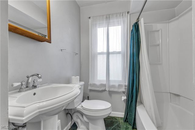 3396 W 151st Street, Cleveland, OH 44111