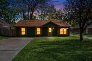 417 Shawnee Drive B, Conroe, TX 77316