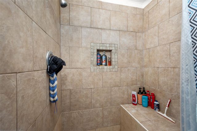 11715 Cherry Point Dr, Mont Belvieu, TX 77535