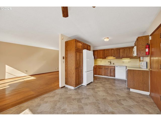 17705 Se MARIE St, Portland, OR 97236