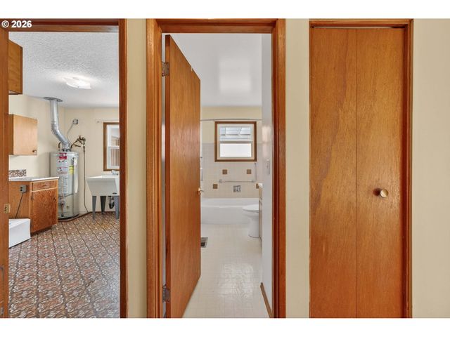 17705 Se MARIE St, Portland, OR 97236