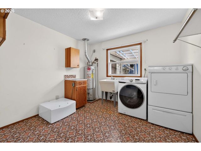 17705 Se MARIE St, Portland, OR 97236