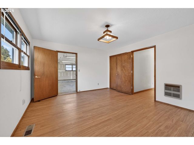 17705 Se MARIE St, Portland, OR 97236