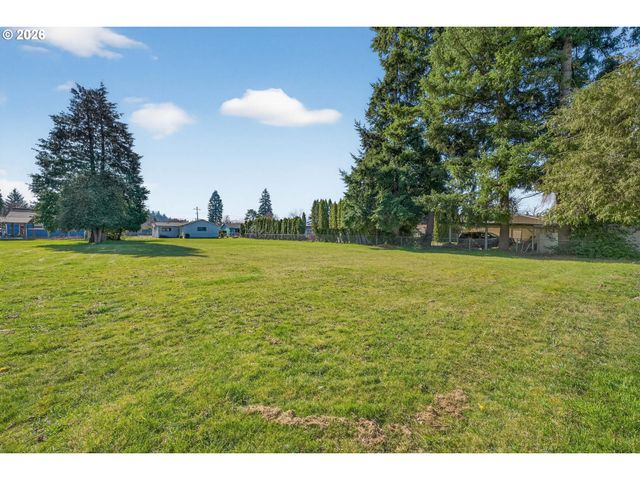 17705 Se MARIE St, Portland, OR 97236