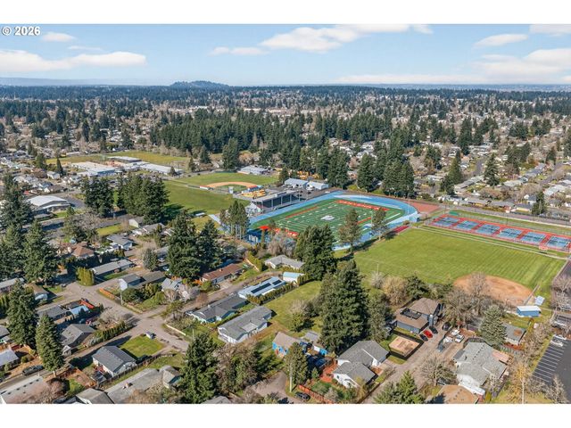 17705 Se MARIE St, Portland, OR 97236