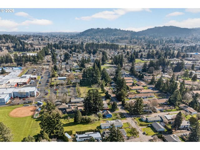 17705 Se MARIE St, Portland, OR 97236