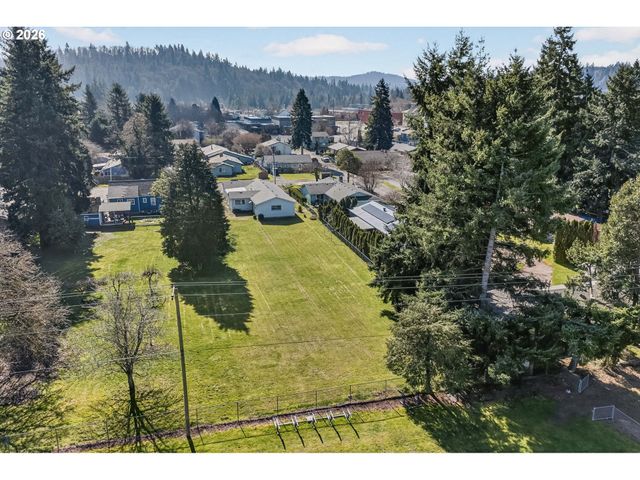 17705 Se MARIE St, Portland, OR 97236