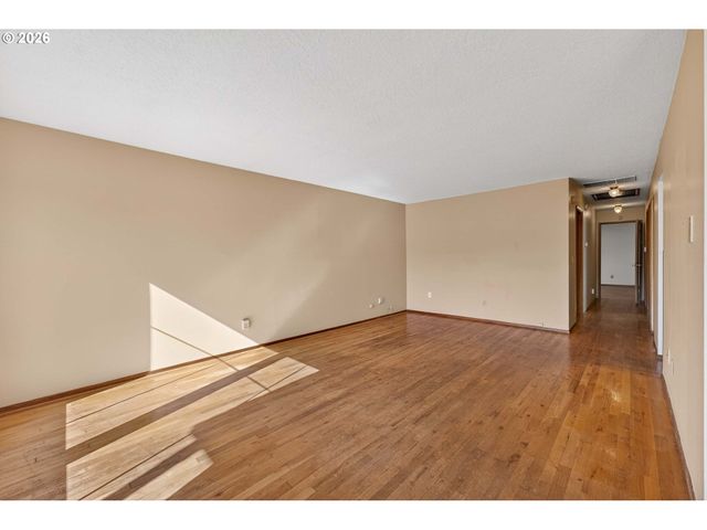 17705 Se MARIE St, Portland, OR 97236