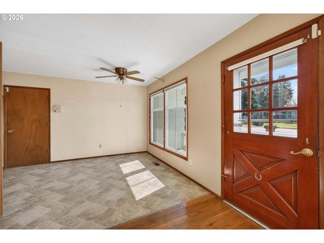 17705 Se MARIE St, Portland, OR 97236