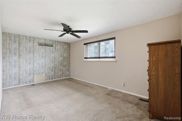 19700 Northbrook Drive, Southfield, MI 48076