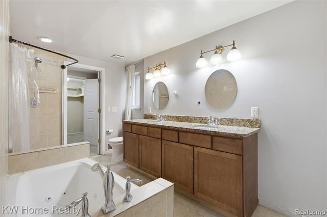 19700 Northbrook Drive, Southfield, MI 48076