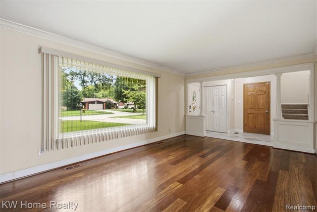 19700 Northbrook Drive, Southfield, MI 48076