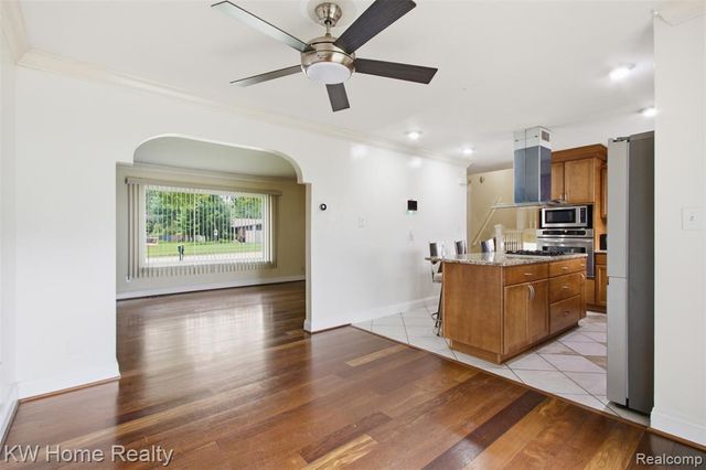19700 Northbrook Drive, Southfield, MI 48076