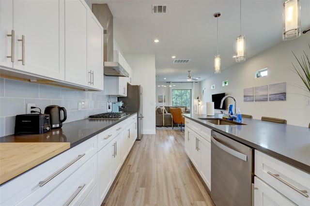 4705 Louis Ave A, Austin, TX 78721