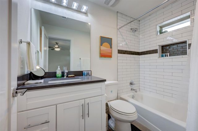 4705 Louis Ave A, Austin, TX 78721