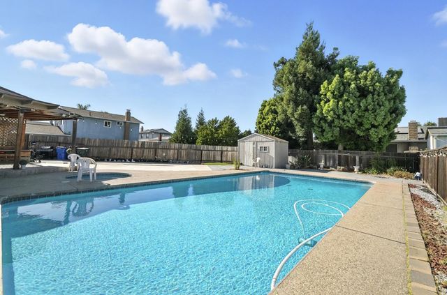 1309 Ruffino Ct, Manteca, CA 95336