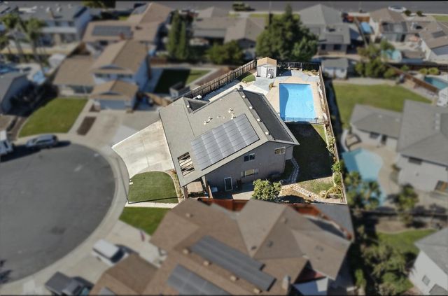 1309 Ruffino Ct, Manteca, CA 95336