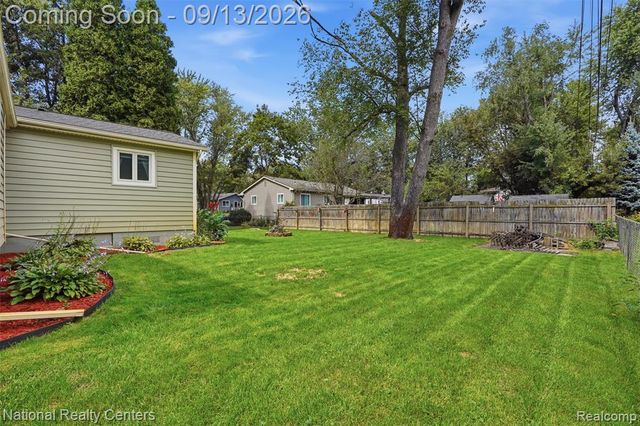 1270 Mccoy Street, Wolverine Lake, MI 48390