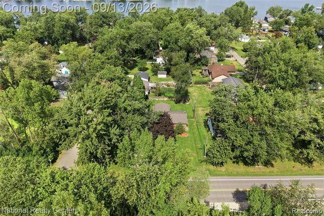 1270 Mccoy Street, Wolverine Lake, MI 48390