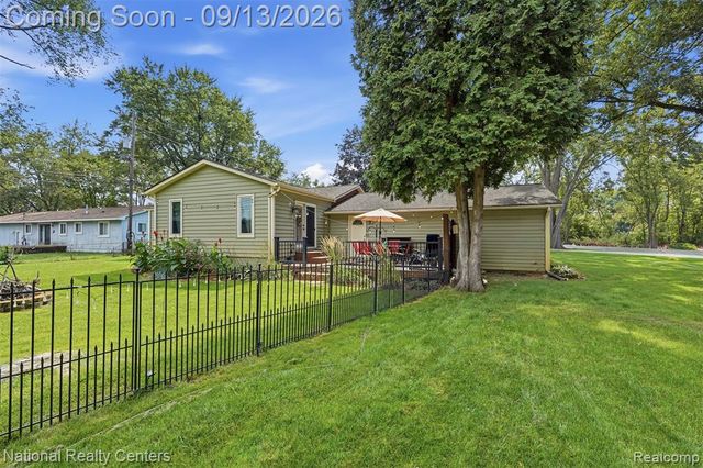 1270 Mccoy Street, Wolverine Lake, MI 48390