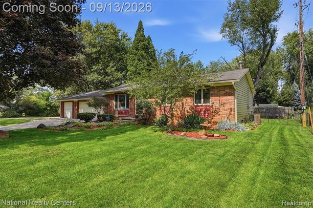 1270 Mccoy Street, Wolverine Lake, MI 48390
