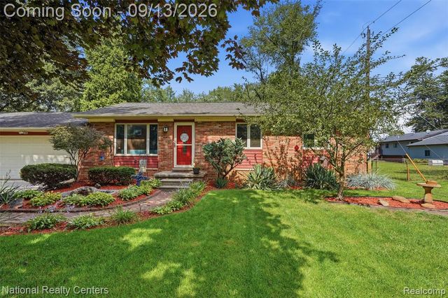 1270 Mccoy Street, Wolverine Lake, MI 48390