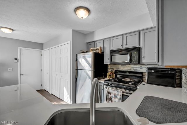 6707 Woodruff Court, Middleburg Heights, OH 44130