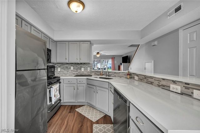 6707 Woodruff Court, Middleburg Heights, OH 44130