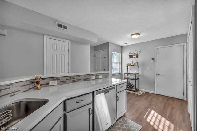 6707 Woodruff Court, Middleburg Heights, OH 44130