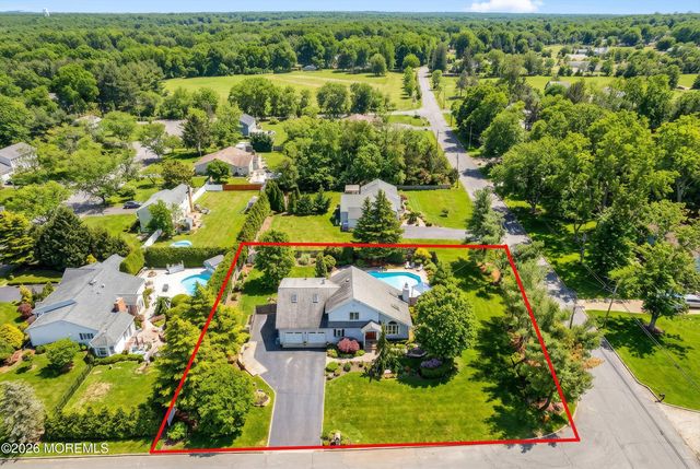 15 Mcqueen Boulevard, Farmingdale, NJ 07727