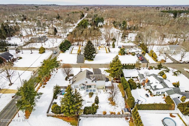 15 Mcqueen Boulevard, Farmingdale, NJ 07727