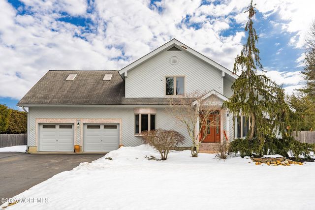 15 Mcqueen Boulevard, Farmingdale, NJ 07727