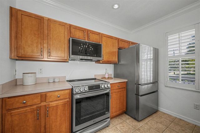 4909 ELIZABETH ANNE CIRCLE, Tampa, FL 33616
