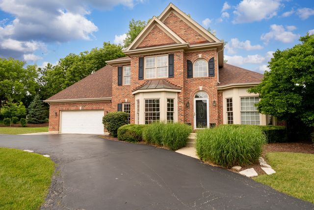 4308 Royal Windyne Court, St. Charles, IL 60174