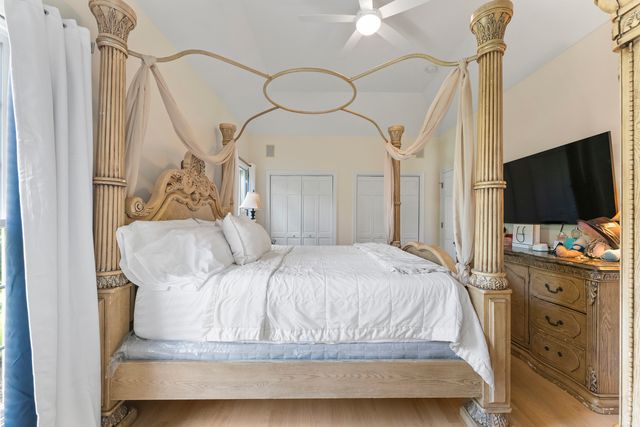 4308 Royal Windyne Court, St. Charles, IL 60174