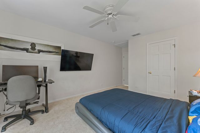 4308 Royal Windyne Court, St. Charles, IL 60174