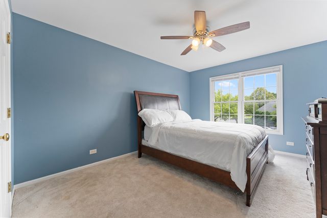 4308 Royal Windyne Court, St. Charles, IL 60174