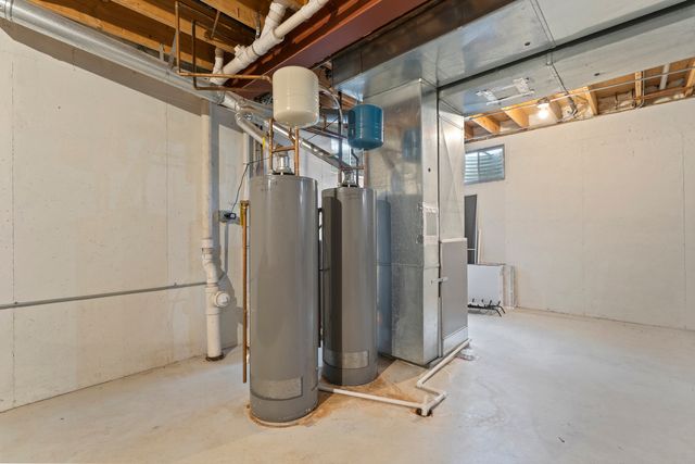 4308 Royal Windyne Court, St. Charles, IL 60174