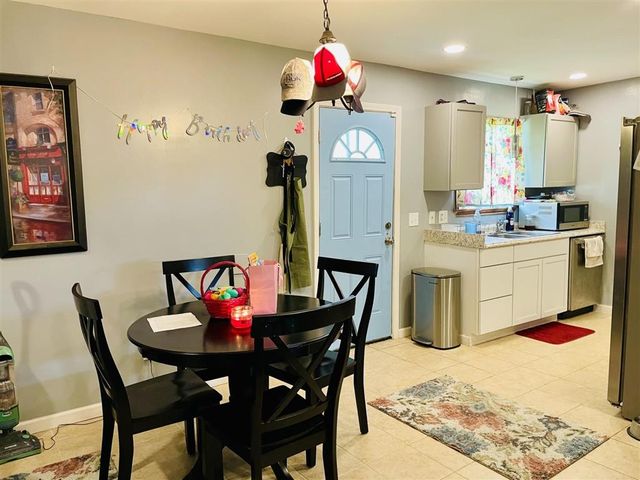 1605 Broadmoor Drive, Lake Charles, LA 70601