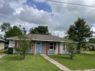 1605 Broadmoor Drive, Lake Charles, LA 70601