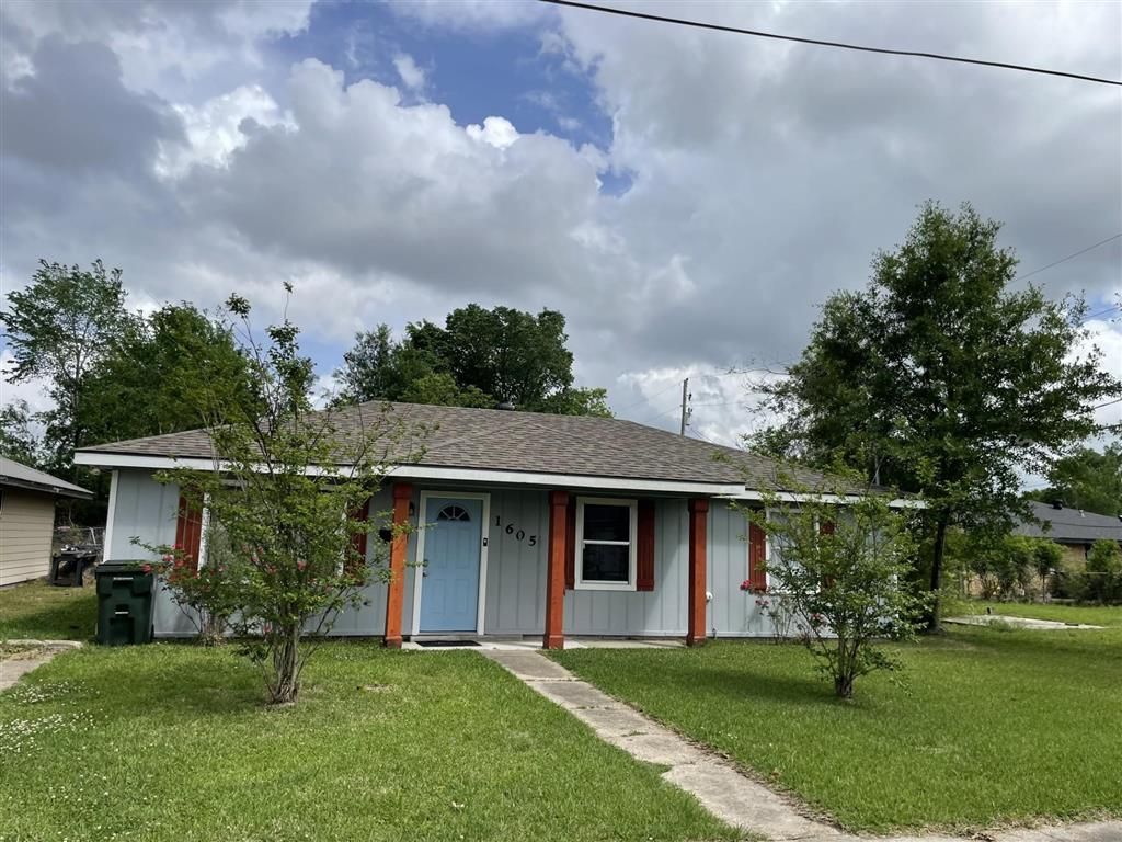 1605 Broadmoor Drive, Lake Charles, LA 70601