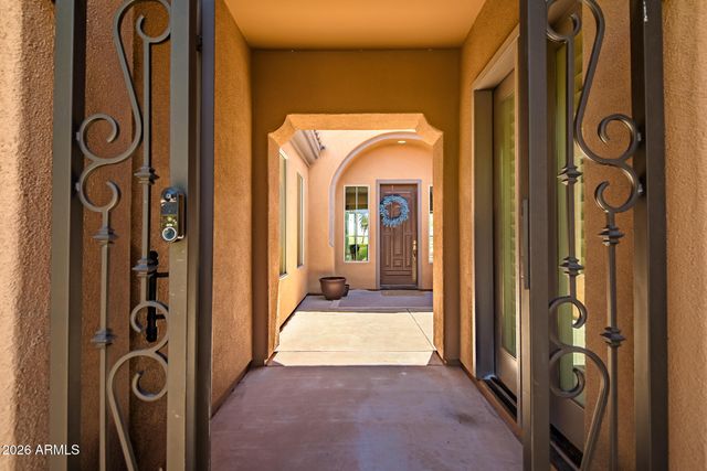 41213 N RIVER BEND Road, Phoenix, AZ 85086