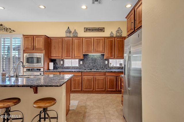 41213 N RIVER BEND Road, Phoenix, AZ 85086